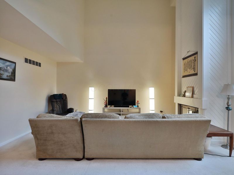 2095 Willowick Drive, Unit C, Columbus, OH 43229 Photo 8