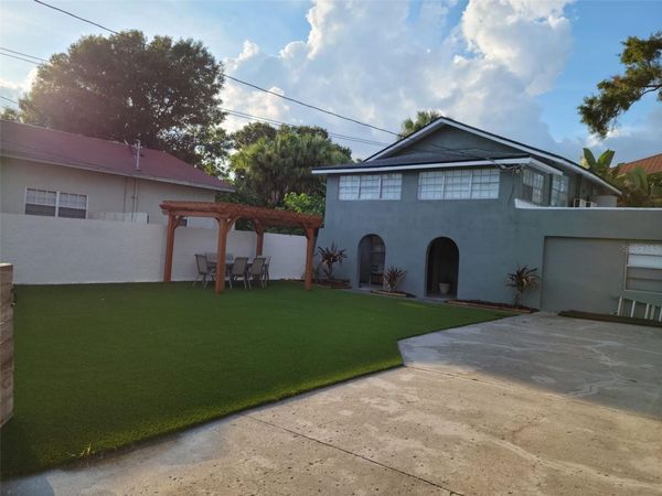 2417 W GRAY STREET , TAMPA, FL 33609