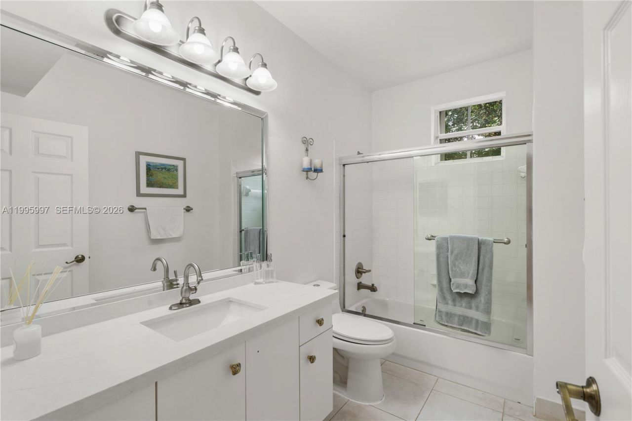 3706 Vista Way , Weston, FL 33331 Photo