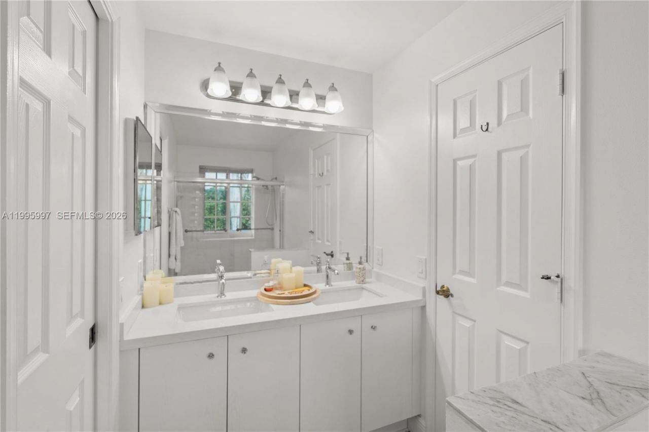 3706 Vista Way , Weston, FL 33331 Photo