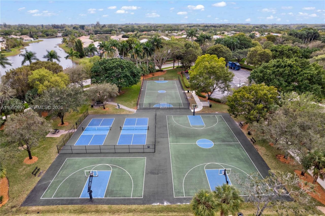 3706 Vista Way , Weston, FL 33331 Photo