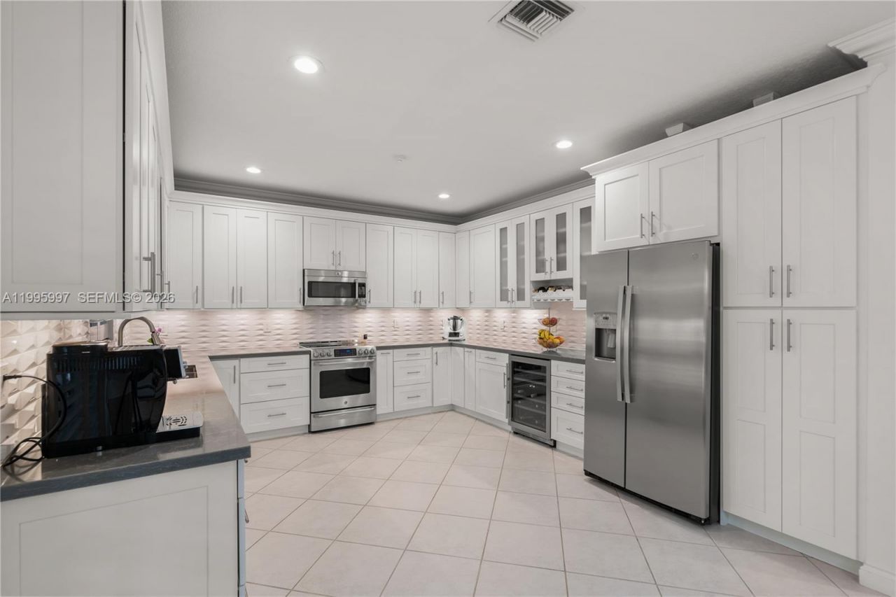 3706 Vista Way , Weston, FL 33331 Photo