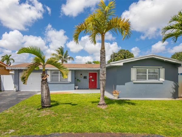 8461 NW 16th St , Unit 8461, Pembroke Pines, FL 33024