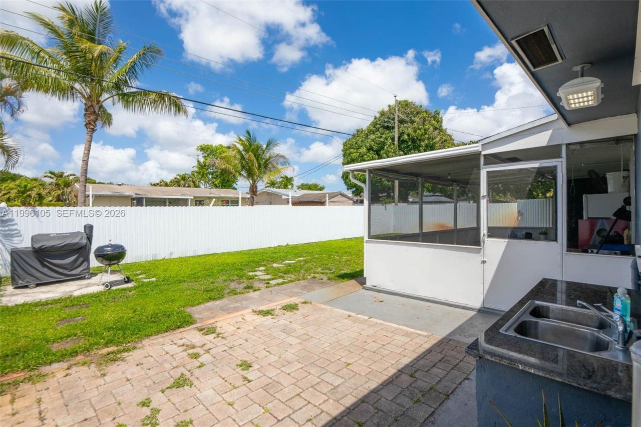 8461 NW 16th St, Unit 8461, Pembroke Pines, FL 33024 Photo