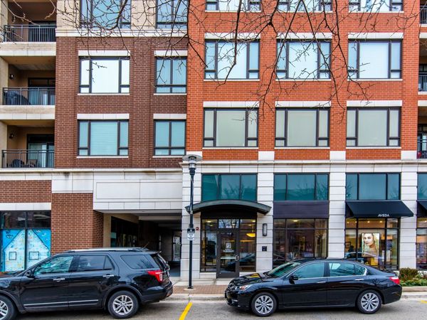 850 Village Center Drive , Unit 306, Burr Ridge, IL 60527