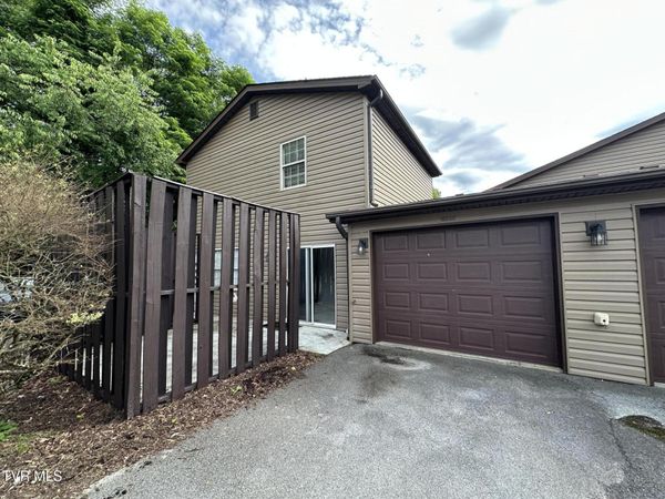 504 -D Pilgrim Court, Unit D, Johnson City, TN 37601