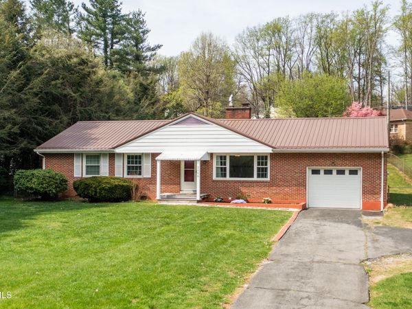 2000 Lee Highway, Bristol, VA 24201