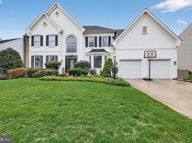 43918 CHELTENHAM CIRCLE, ASHBURN, VA 20147