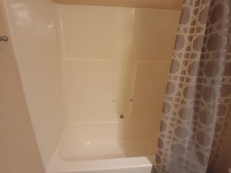 713 Michael View Court, Unit 86, Columbus, OH 43085 Photo 14