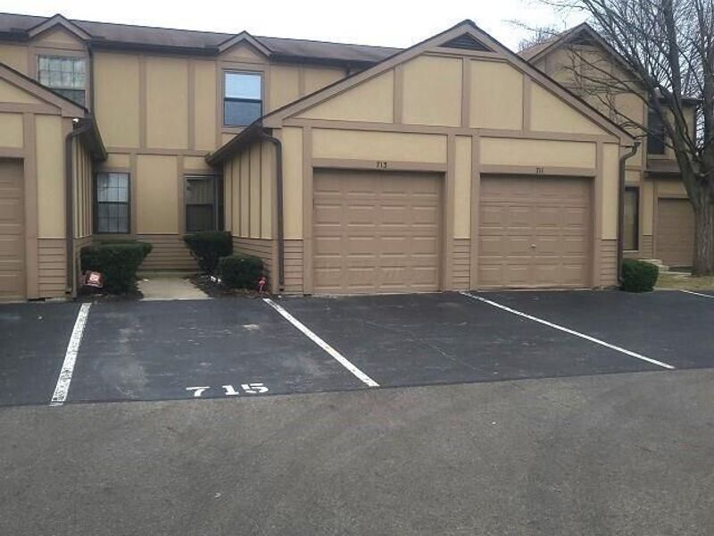 713 Michael View Court, Unit 86, Columbus, OH 43085 Photo 2