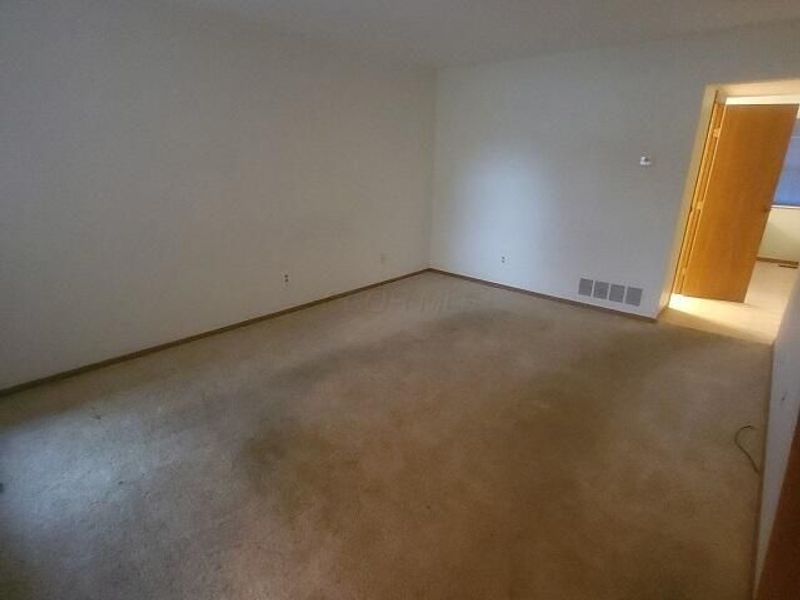 713 Michael View Court, Unit 86, Columbus, OH 43085 Photo 4