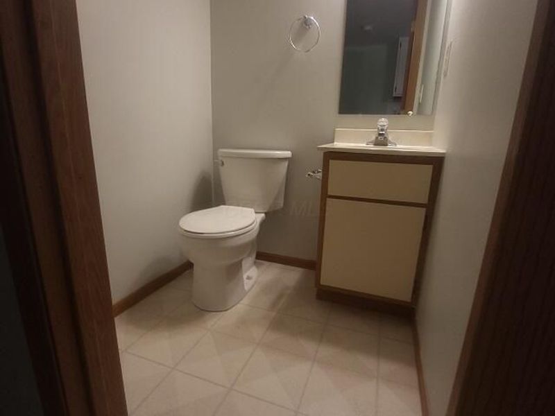 713 Michael View Court, Unit 86, Columbus, OH 43085 Photo 5