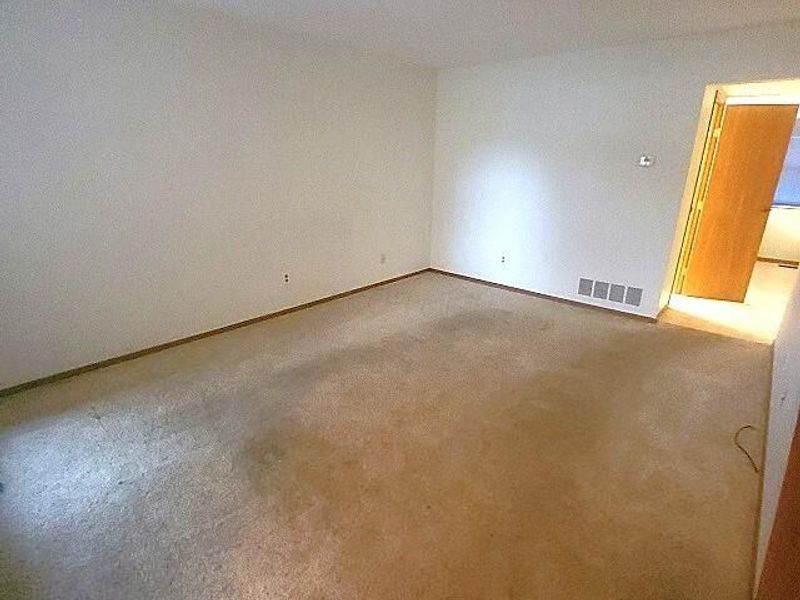 713 Michael View Court, Unit 86, Columbus, OH 43085 Photo 5