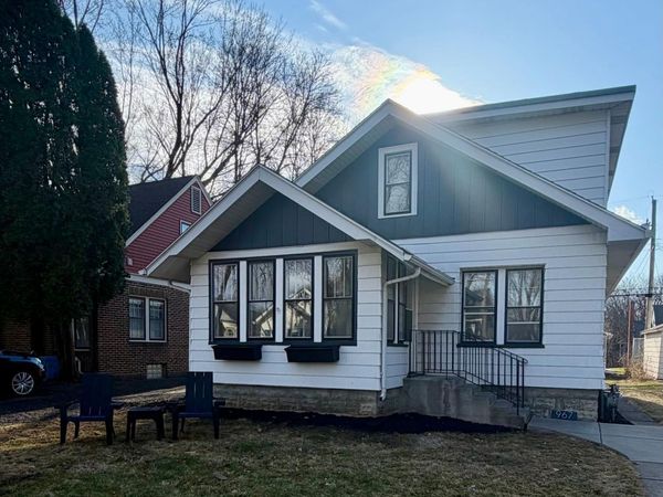 967 Cherokee Avenue, West Saint Paul, MN 55118