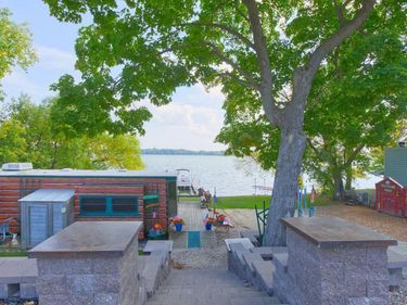 1701 N Shore Drive, Waverly, MN 55390