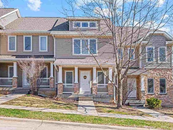 920 Ryan Ct, Iowa City, IA 52246