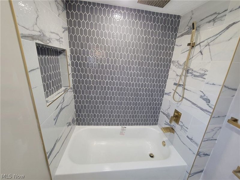 12621 Hirst Avenue, Cleveland, OH 44135 Photo 11