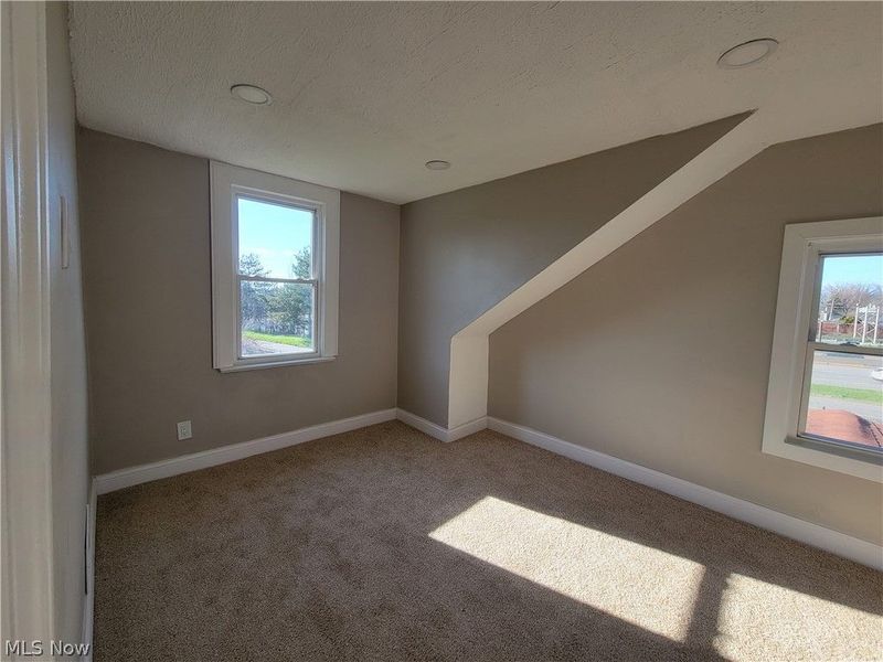 12621 Hirst Avenue, Cleveland, OH 44135 Photo 21