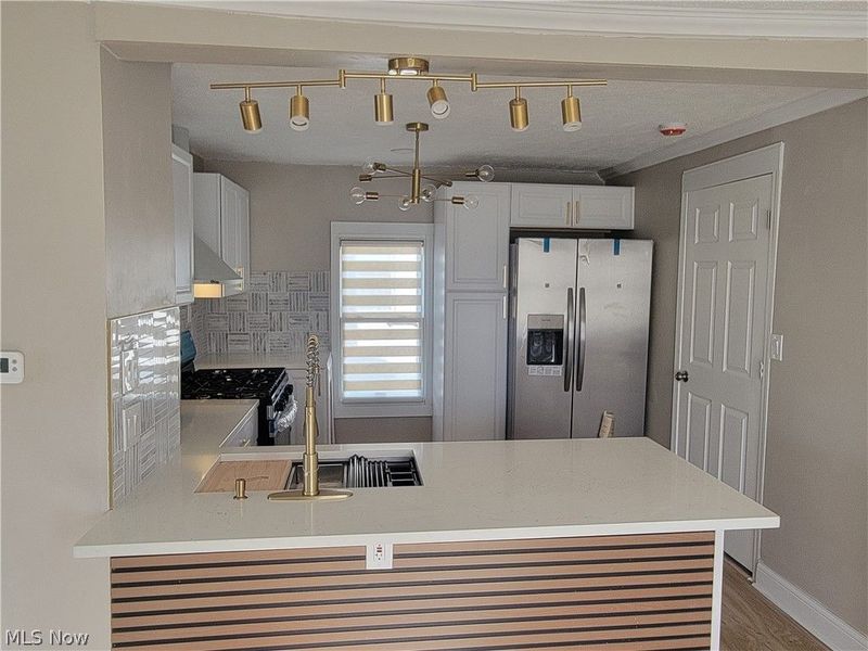 12621 Hirst Avenue, Cleveland, OH 44135 Photo 5