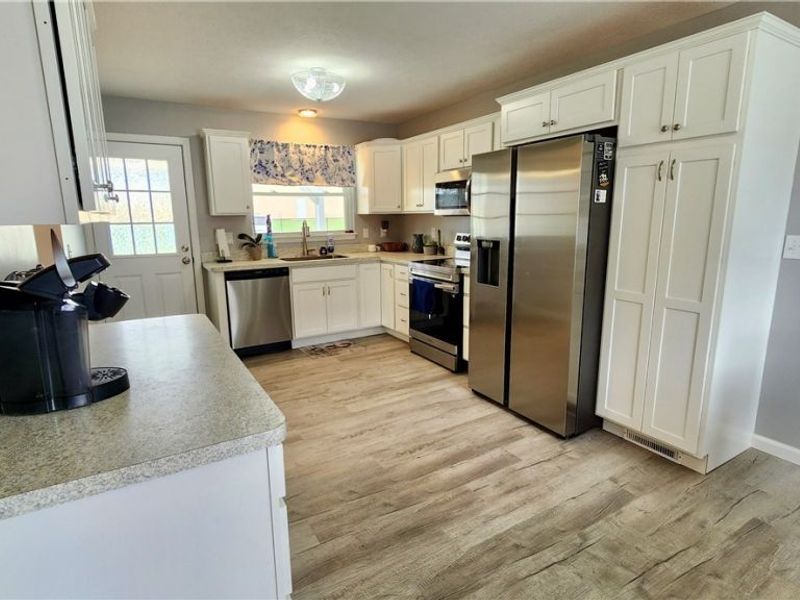 1873 US Highway 6,, Unit B, Roaming Shores, OH 44085 Photo 7