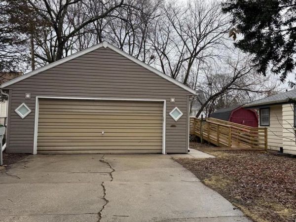 3740 S 92nd STREET, Milwaukee, WI 53228