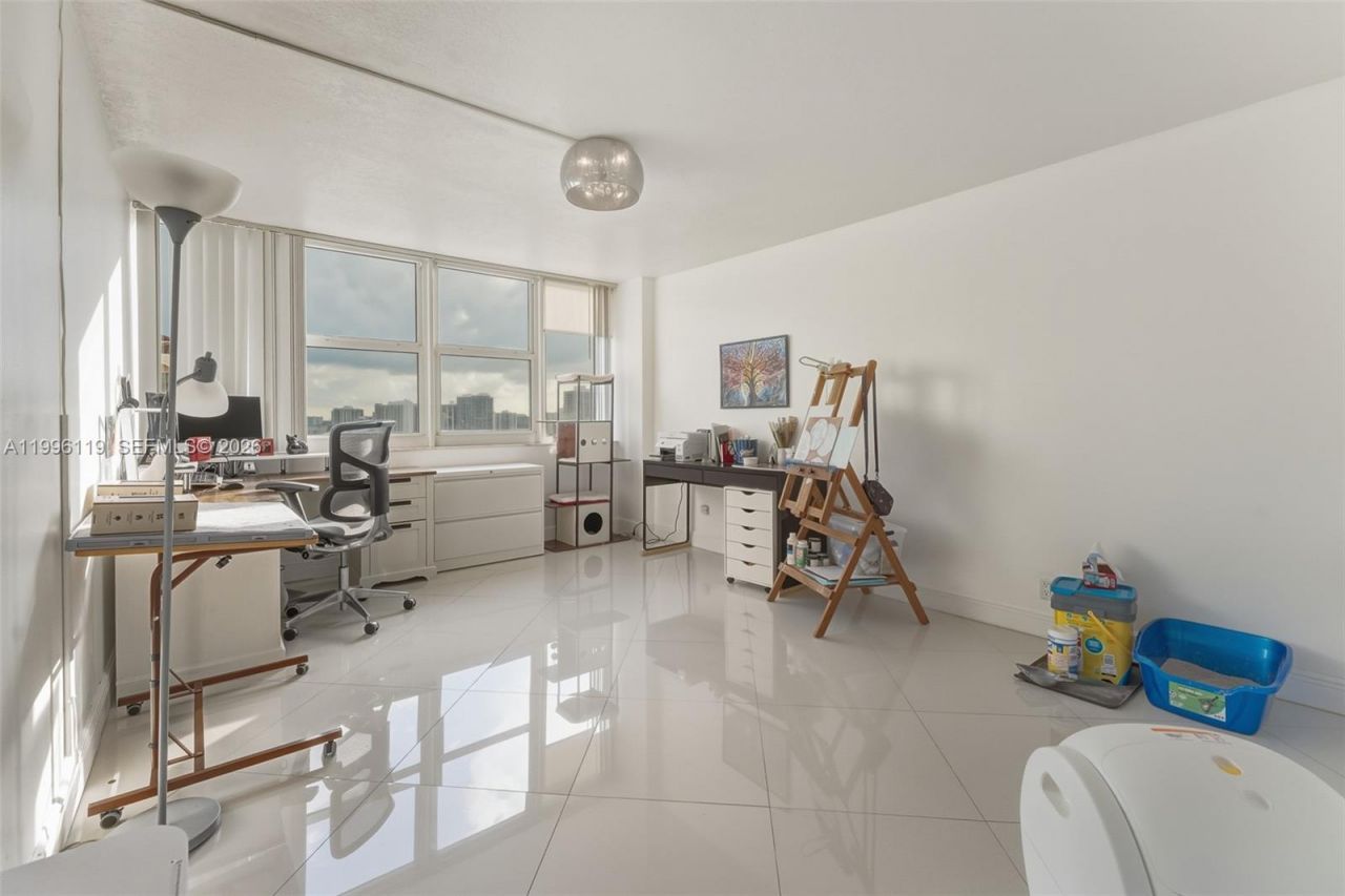2030 S Ocean Dr, Unit 1810, Hallandale Beach, FL 33009 Photo