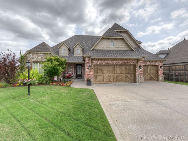9505 N 144th East Avenue, Owasso, OK 74055