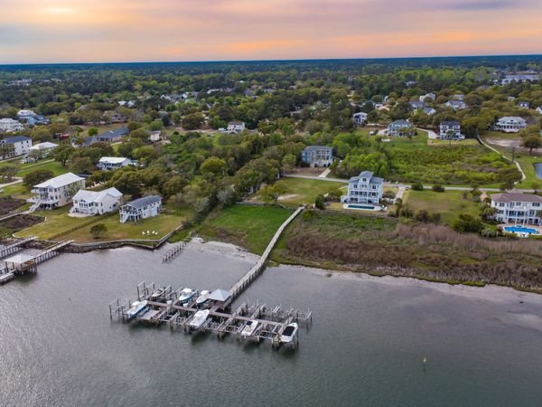 15 Shipyard Lane, Hampstead, NC 28443