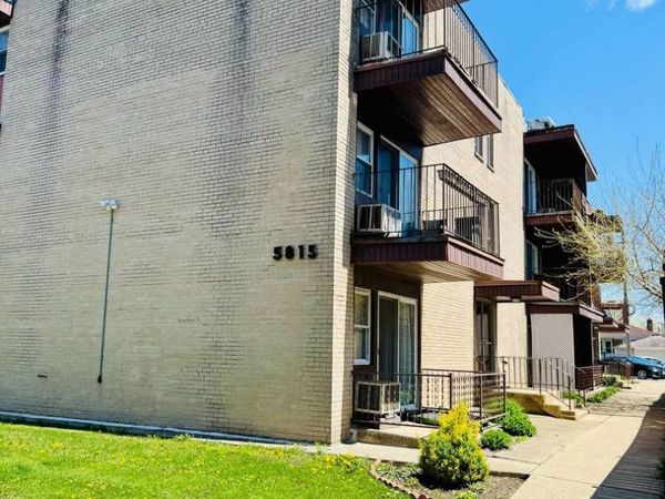 5815 N SPAULDING Avenue , Unit 2B, Chicago, IL 60659