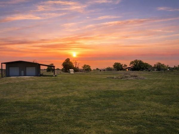 405 County Road 121 , Marlin, TX 76661