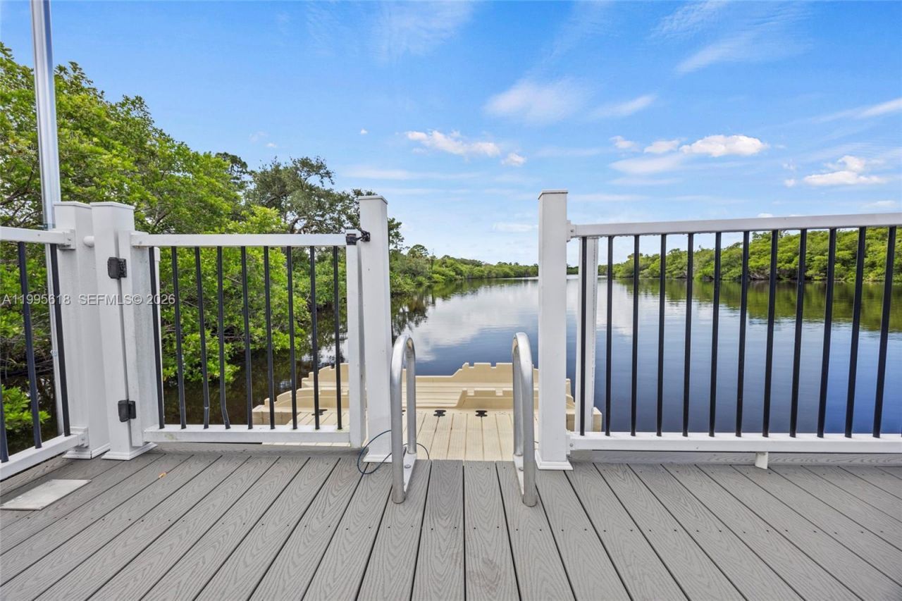 4764 SW Briarwood Ct, Stuart, FL 34997 Photo
