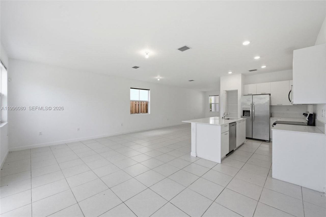 2345 NW 131st Cir, Unit 2345, Miami, FL 33167 Photo