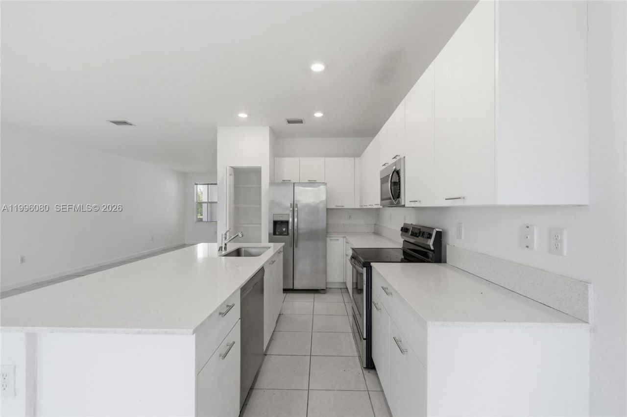 2345 NW 131st Cir, Unit 2345, Miami, FL 33167 Photo