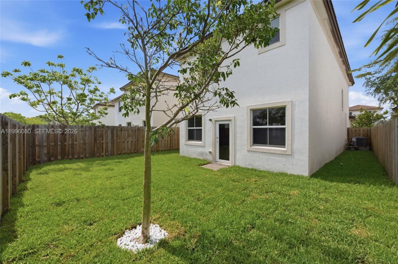 2345 NW 131st Cir, Unit 2345, Miami, FL 33167 Photo