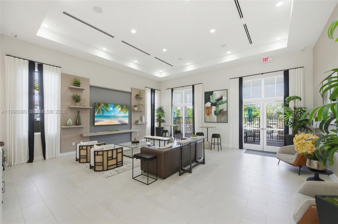 2345 NW 131st Cir, Unit 2345, Miami, FL 33167 Photo