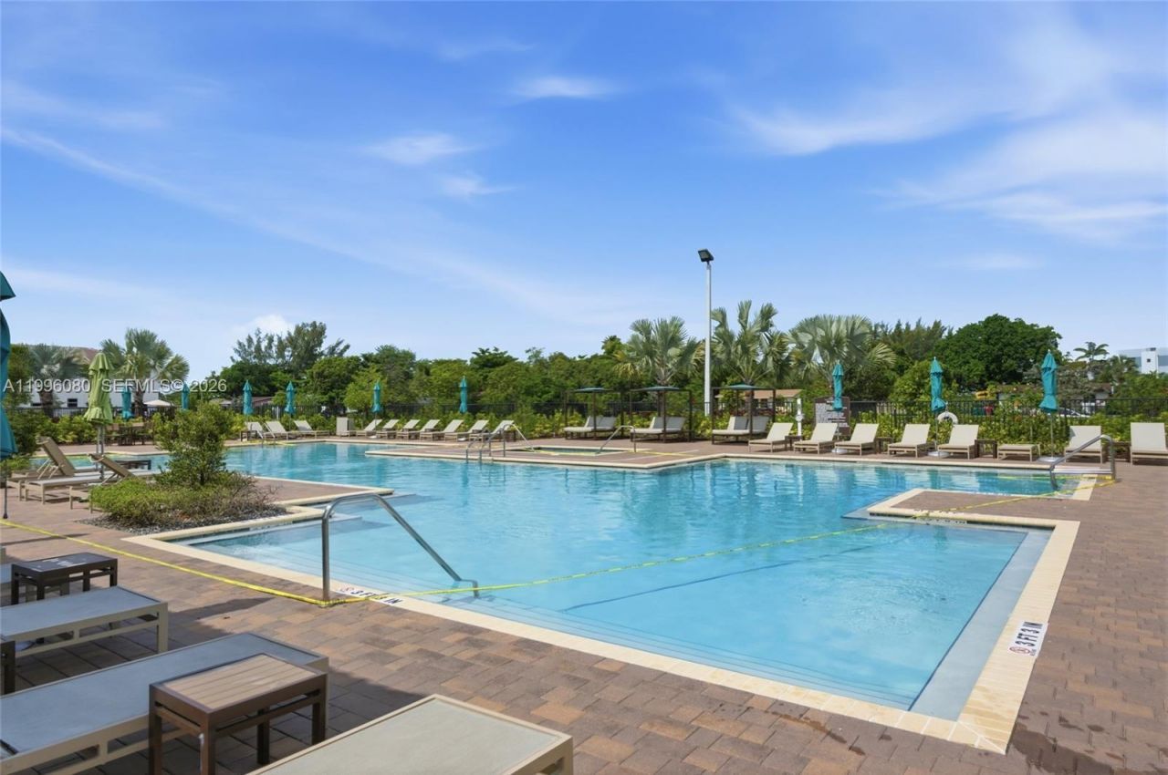 2345 NW 131st Cir, Unit 2345, Miami, FL 33167 Photo