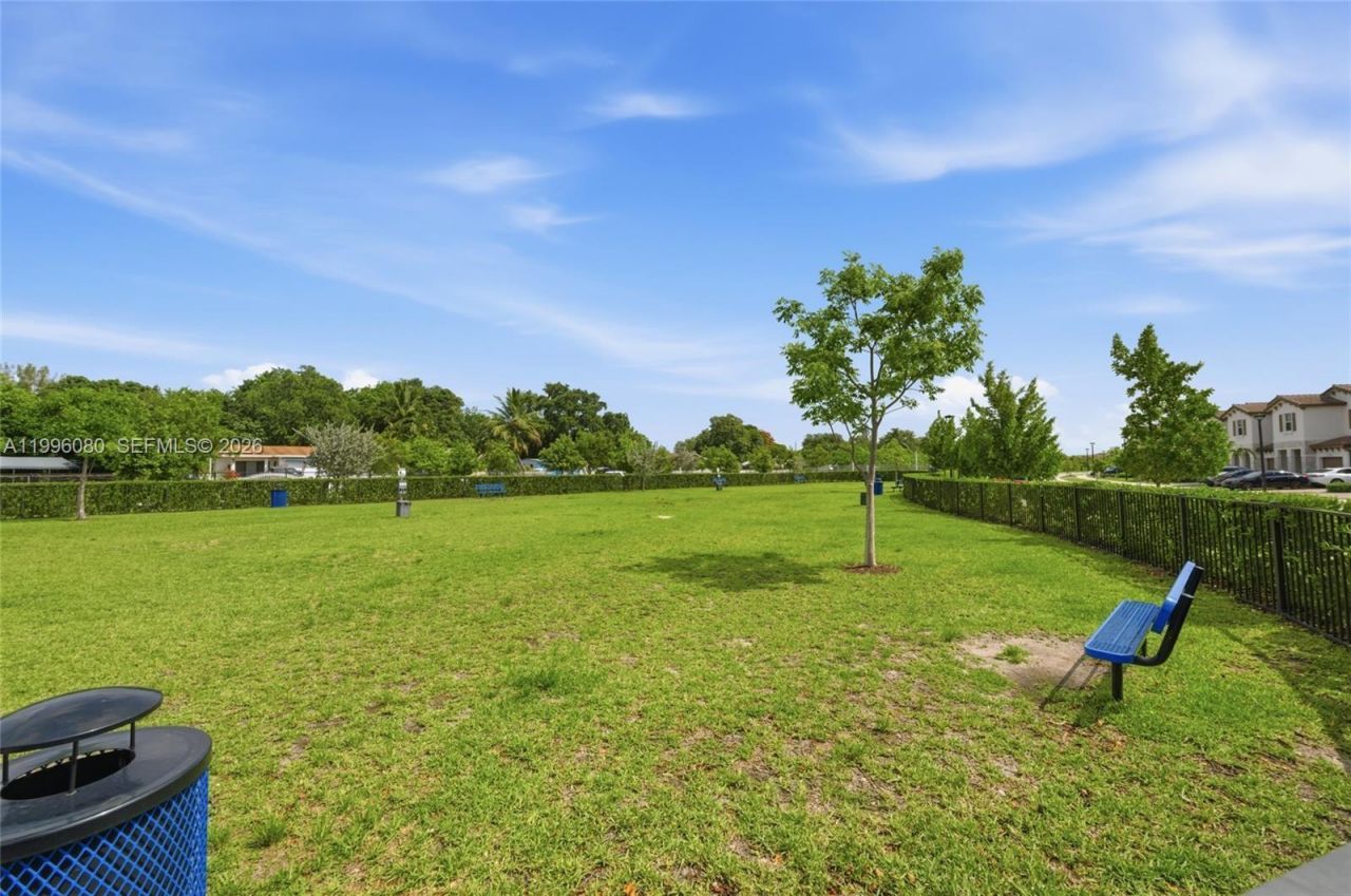 2345 NW 131st Cir, Unit 2345, Miami, FL 33167 Photo