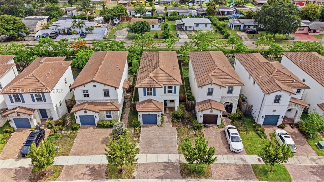 2345 NW 131st Cir, Unit 2345, Miami, FL 33167 Photo