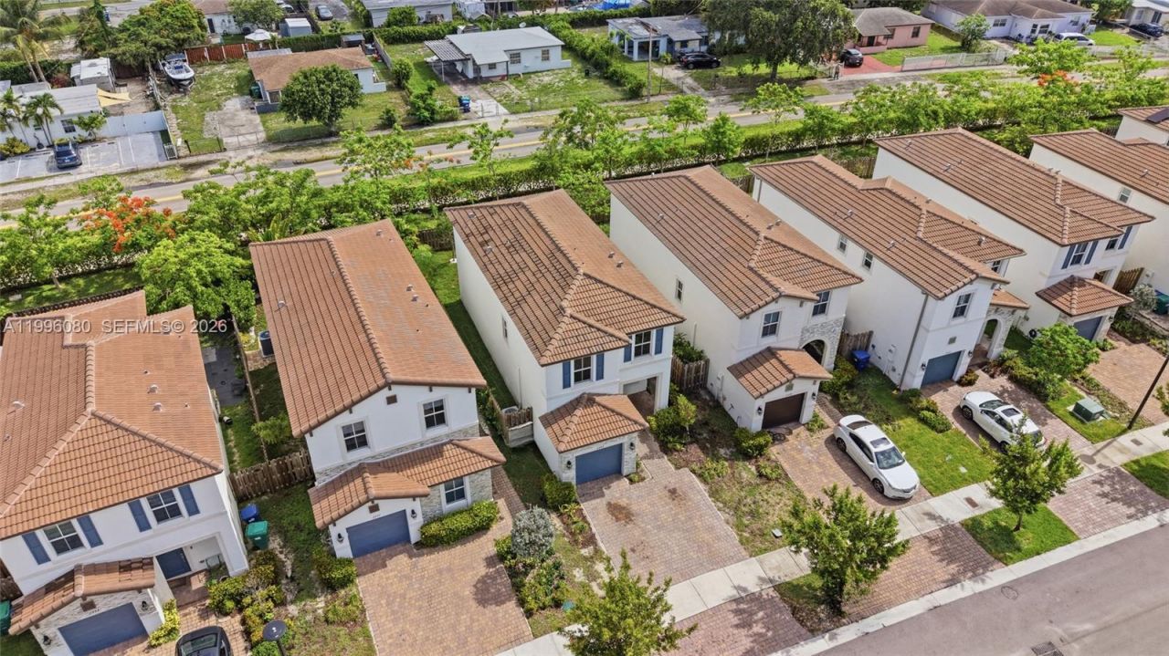 2345 NW 131st Cir, Unit 2345, Miami, FL 33167 Photo