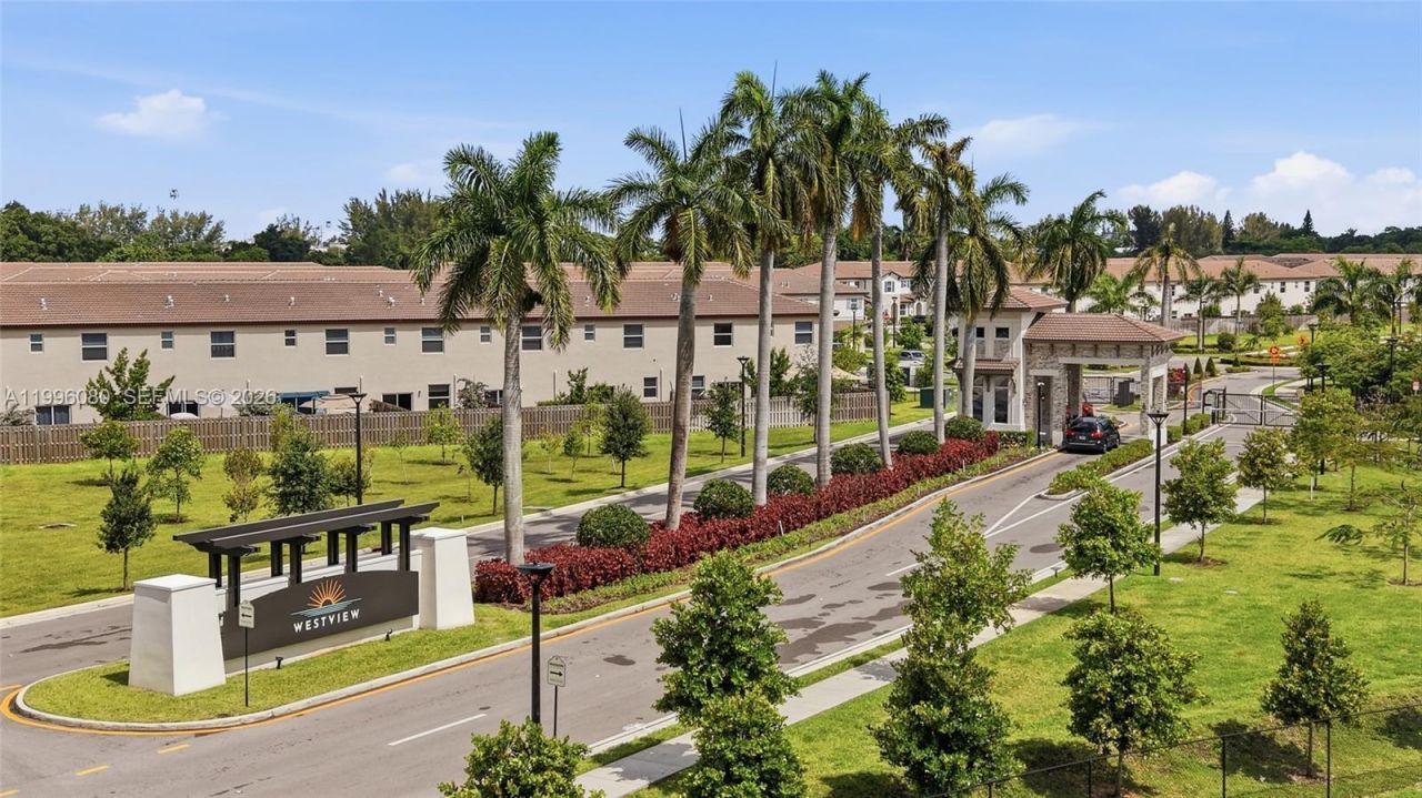 2345 NW 131st Cir, Unit 2345, Miami, FL 33167 Photo