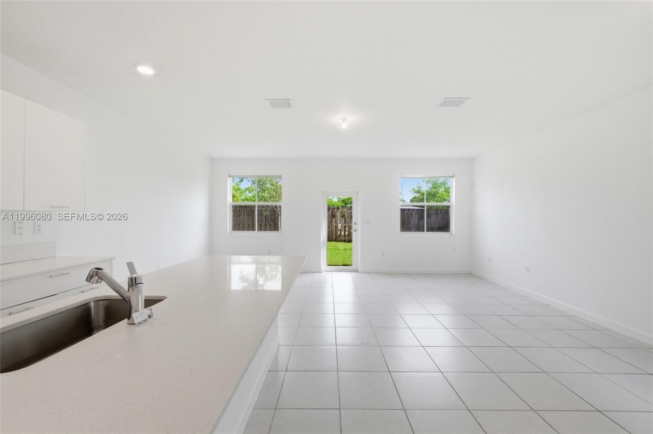 2345 NW 131st Cir, Unit 2345, Miami, FL 33167 Photo