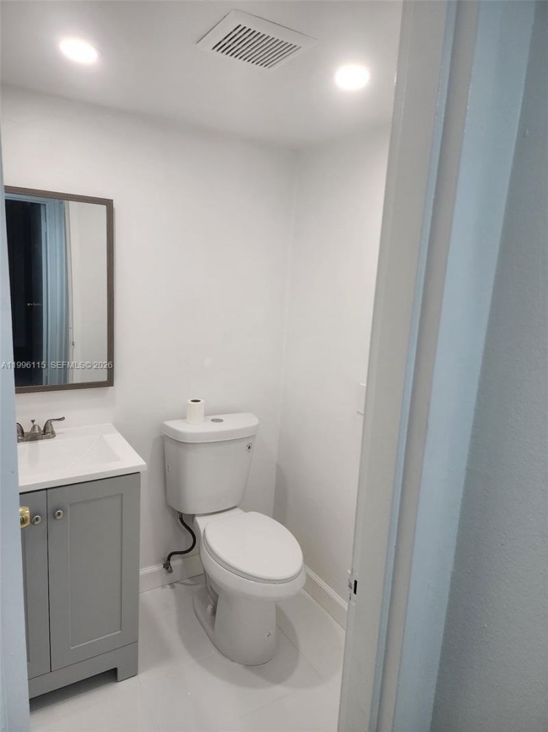 1800 NW 24th Ave, Unit 415, Miami, FL 33125 Photo