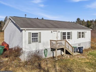 105 CERAMIC DRIVE, GREENTOWN, PA 18426