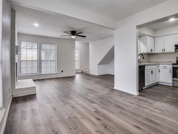 2166 E Arkansas Lane, Arlington, TX 76014