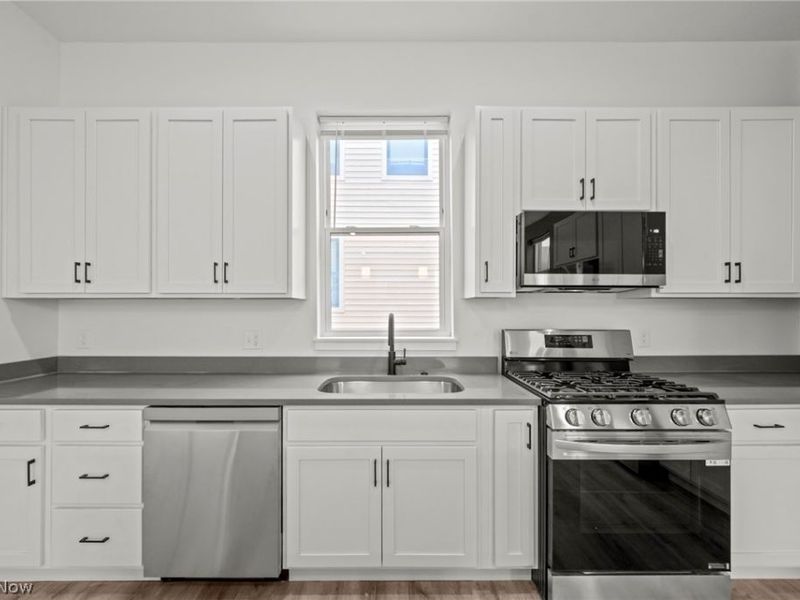 1922 W 47th Avenue, Cleveland, OH 44102 Photo 8