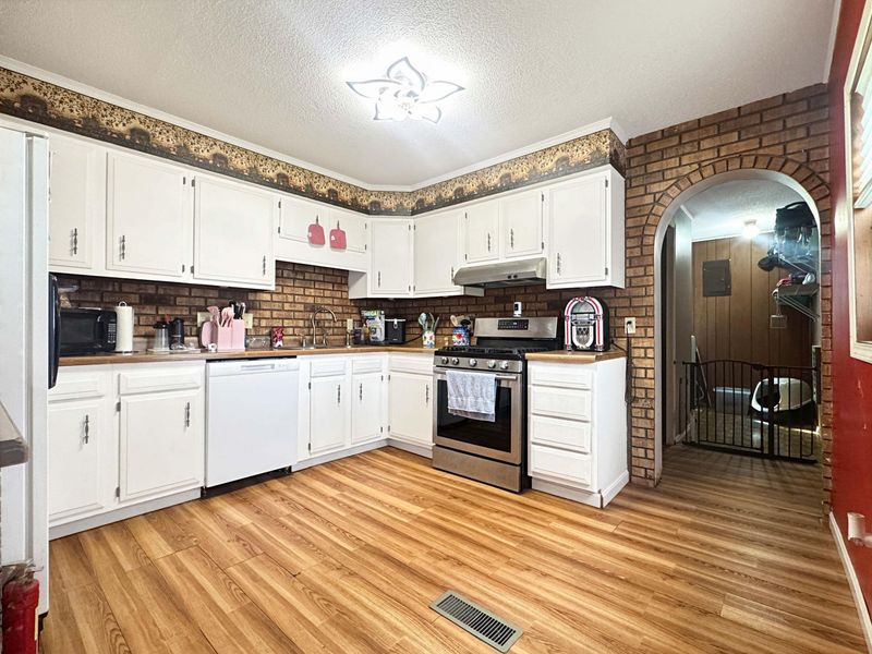 911 Miami Street, Urbana, OH 43078 Photo 13