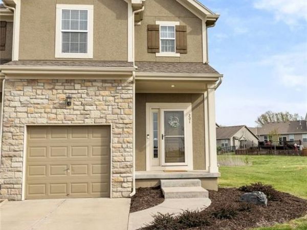 201 N LAUREL Street, Gardner, KS 66030