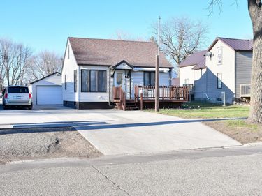 1539 Dover Street, Worthington, MN 56187