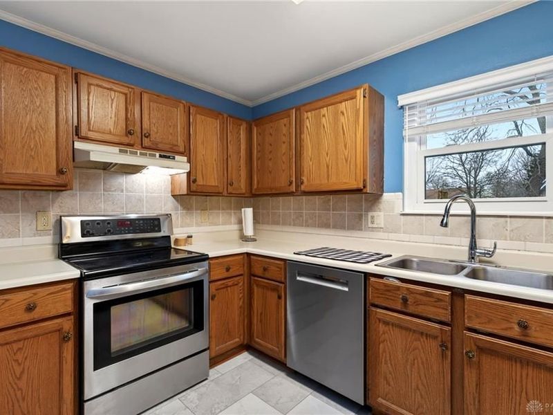 6613 Loblolly Drive, Huber Heights, OH 45424 Photo 12