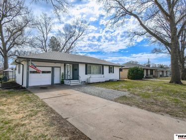 1316 N 13th Street, Beatrice, NE 68310